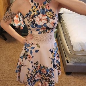 Pink Floral Dress 👗🌷